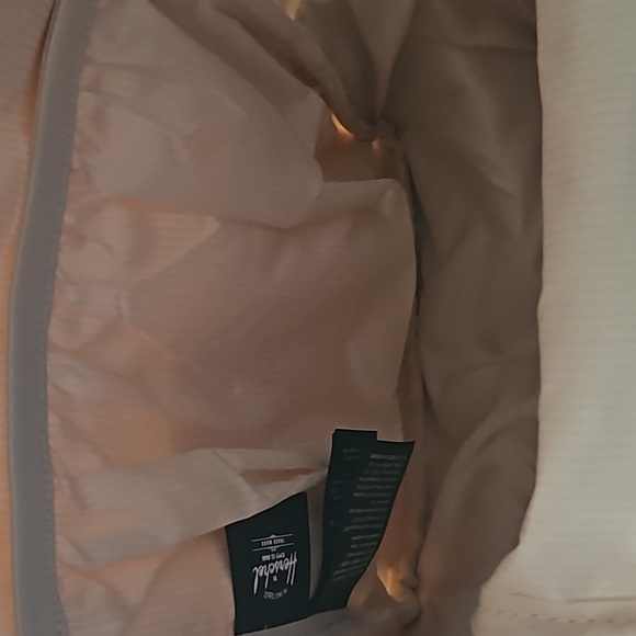 Herschel Supply Co - Picture 9 of 12